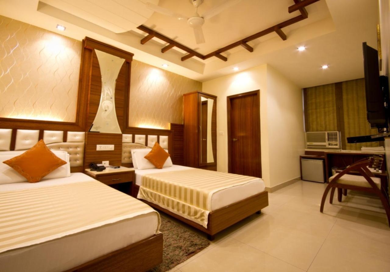 The Aster Karol Bagh Homely Atmosphere Yeni Delhi Dış mekan fotoğraf