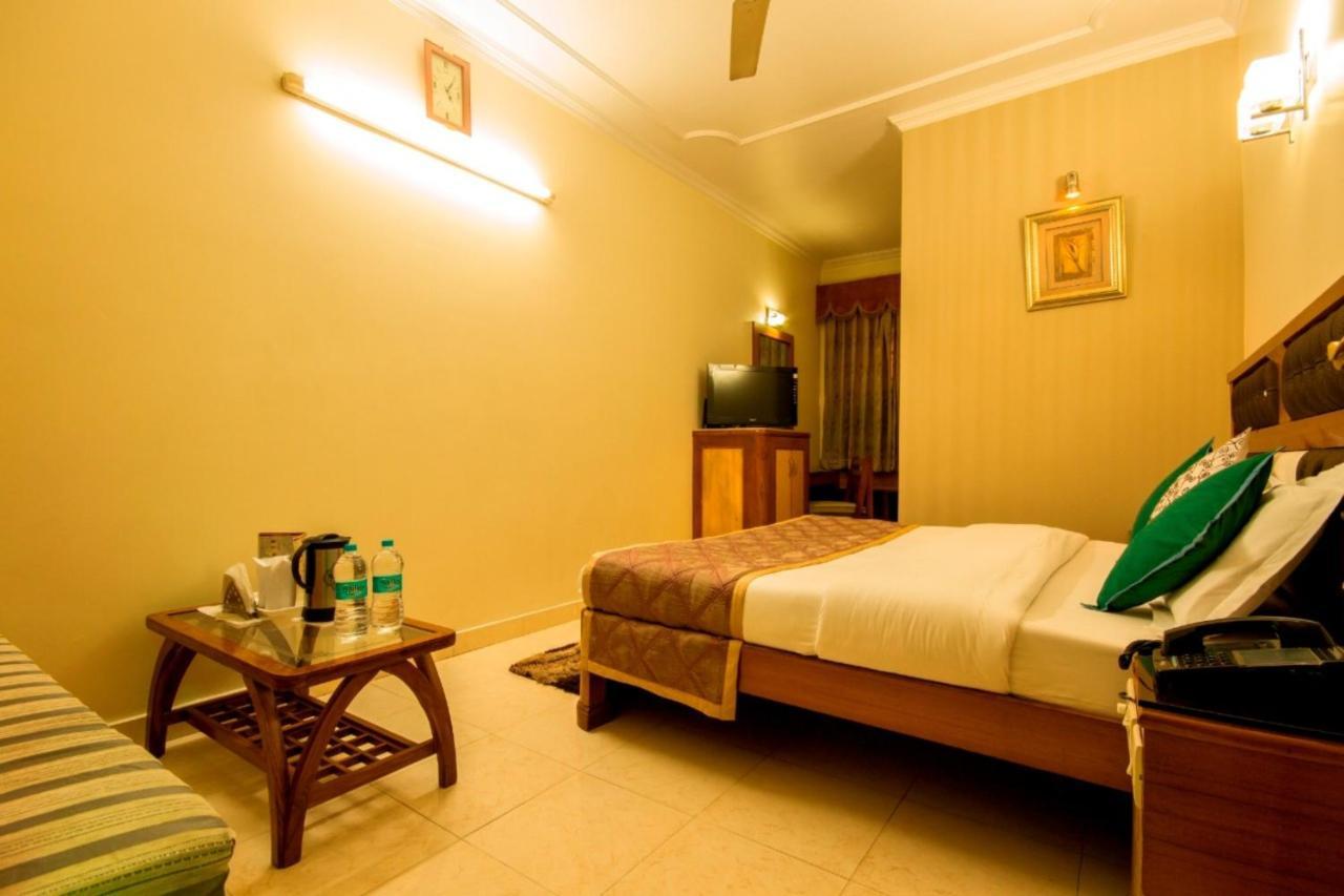 The Aster Karol Bagh Homely Atmosphere Yeni Delhi Dış mekan fotoğraf