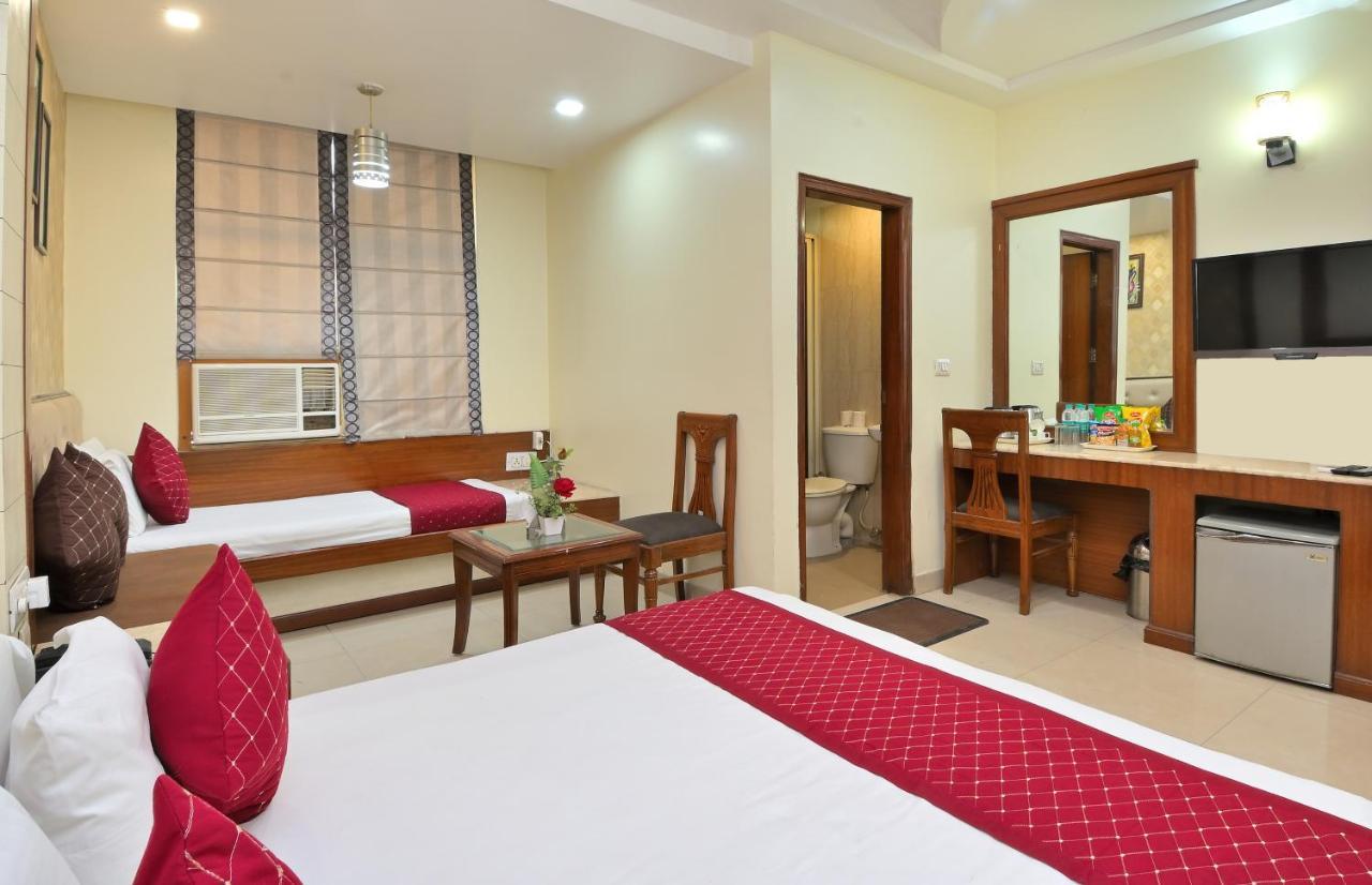 The Aster Karol Bagh Homely Atmosphere Yeni Delhi Dış mekan fotoğraf