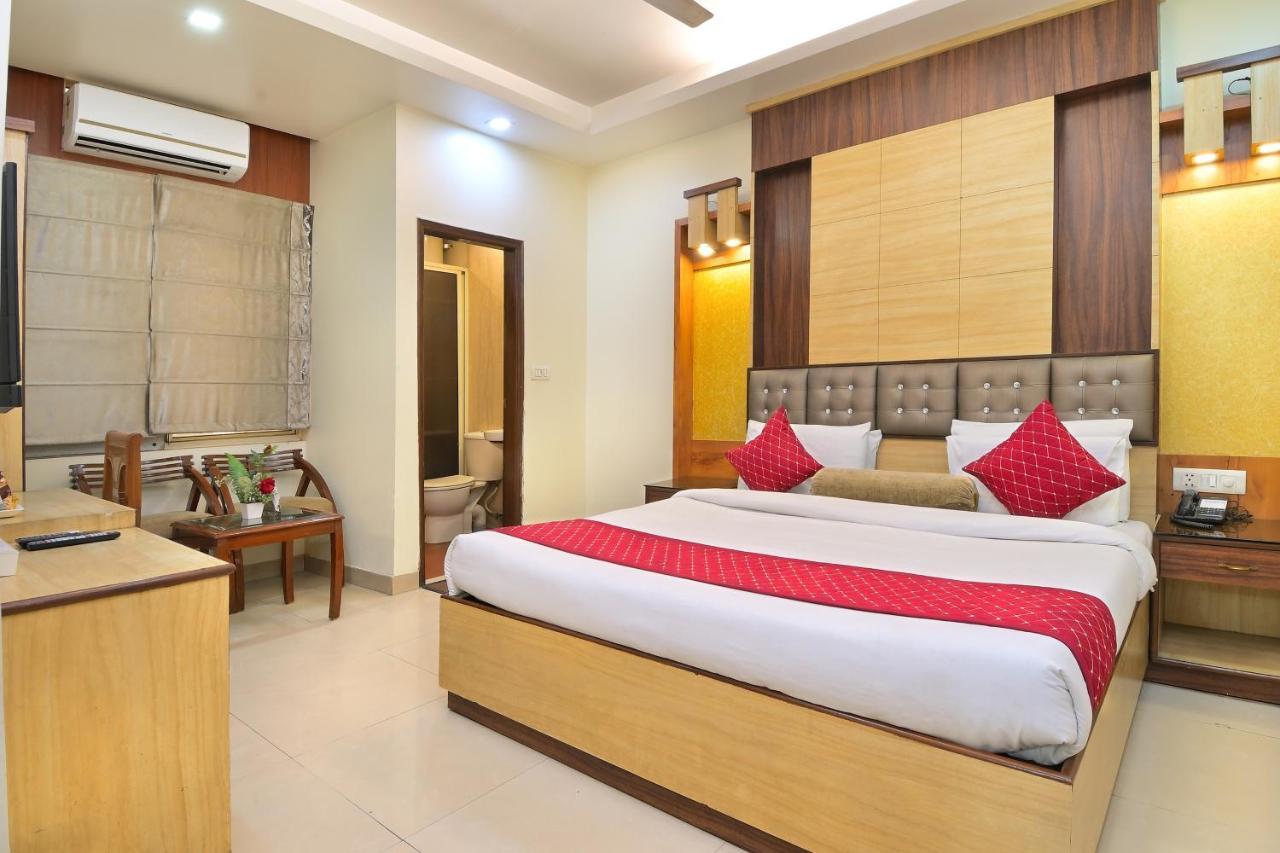 The Aster Karol Bagh Homely Atmosphere Yeni Delhi Dış mekan fotoğraf
