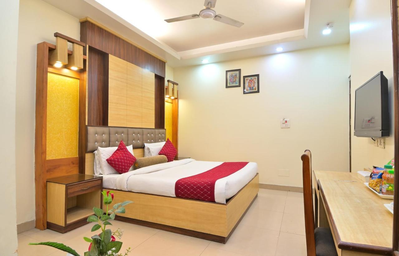The Aster Karol Bagh Homely Atmosphere Yeni Delhi Dış mekan fotoğraf
