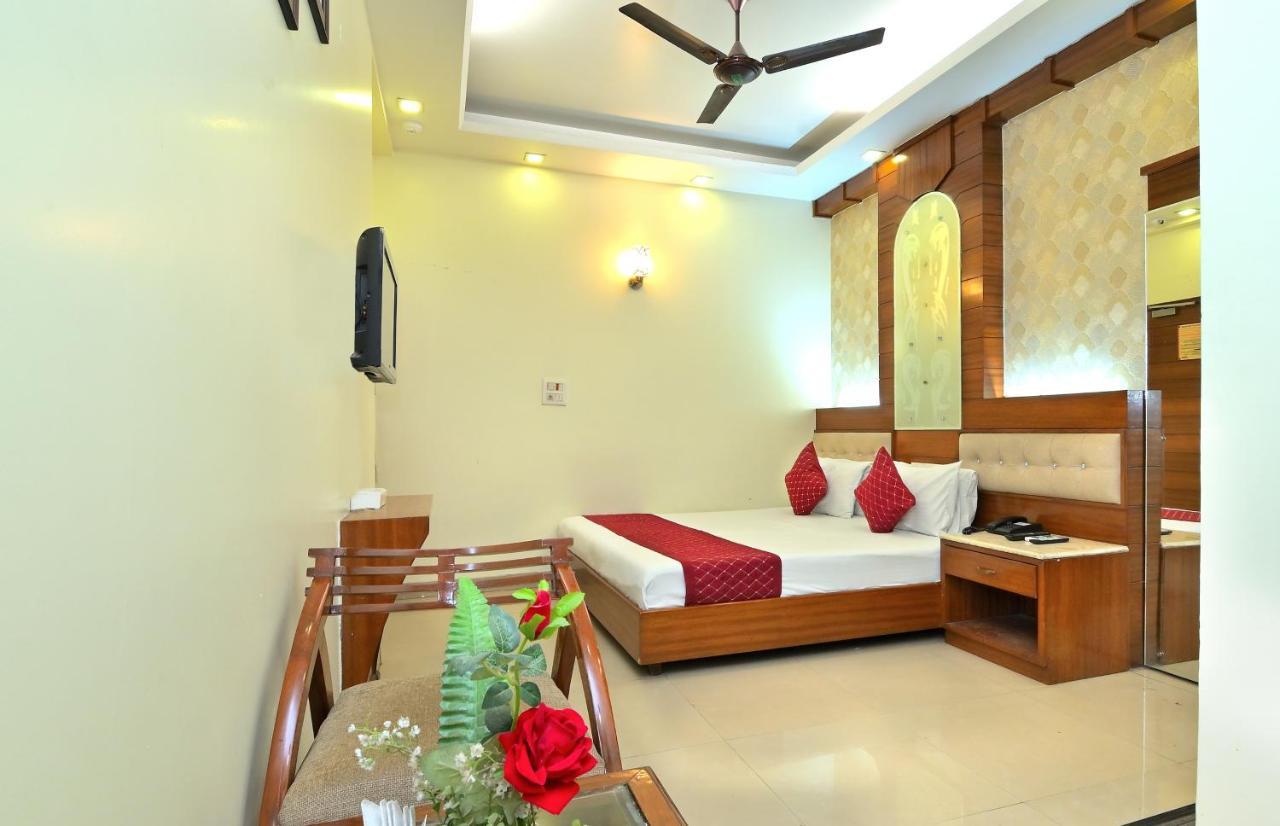 The Aster Karol Bagh Homely Atmosphere Yeni Delhi Dış mekan fotoğraf